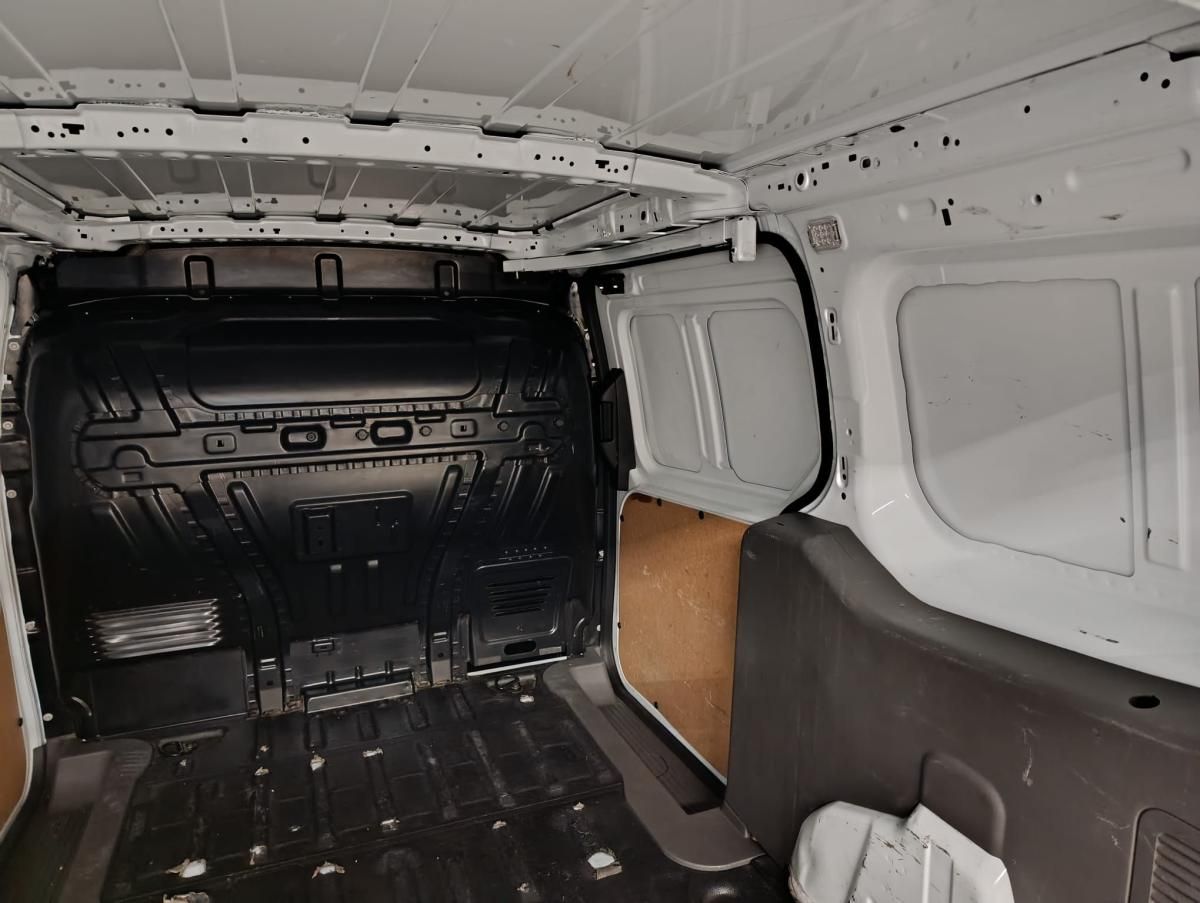 ford-transit-connect-2023-diesel-1499cc