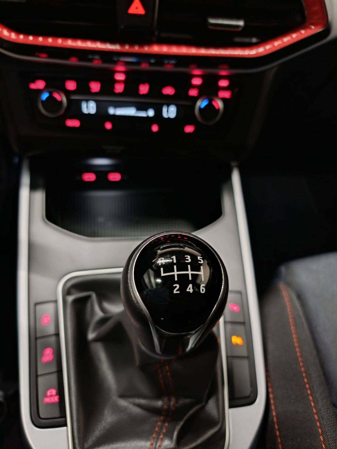 seat-arona-2022-gasolina-999cc