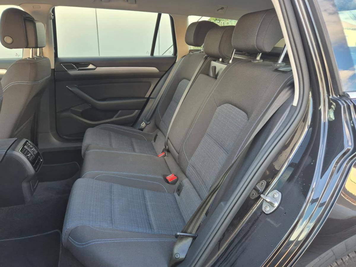 volkswagen-passat-variant-2022-hibrido-a-gasolina-1395cc