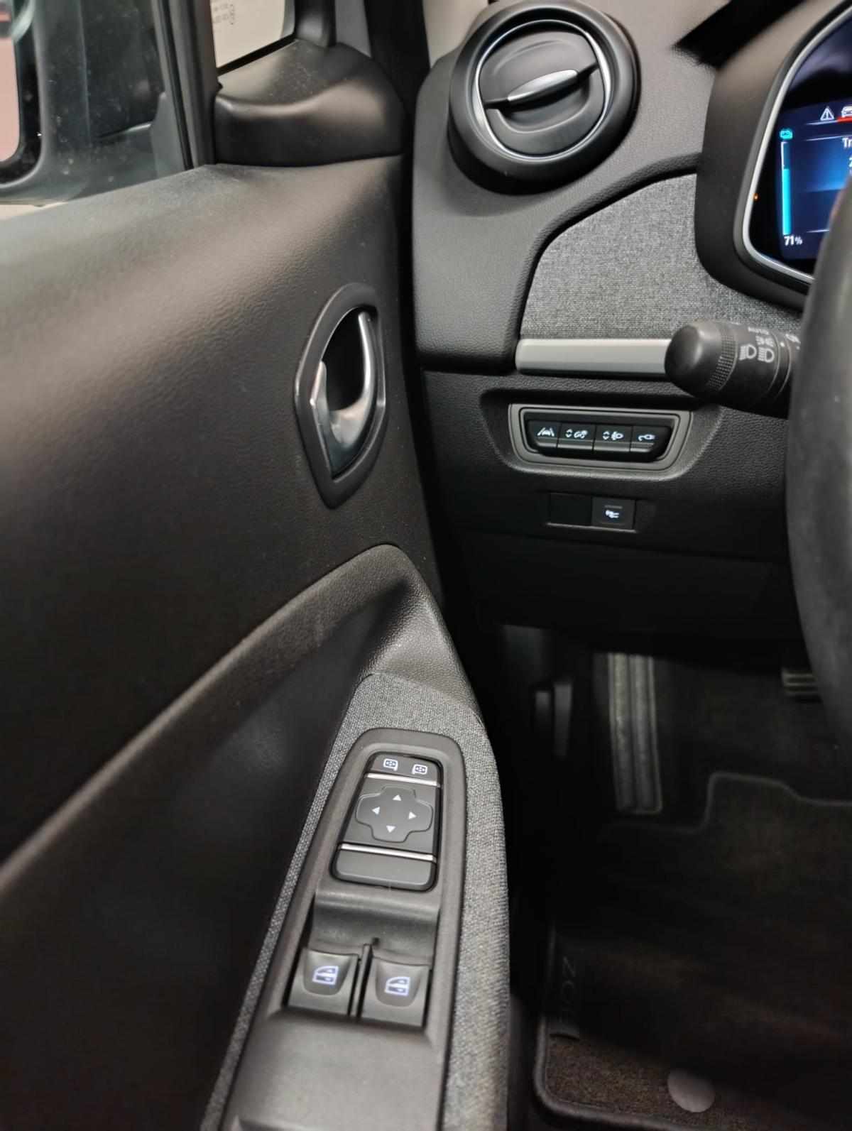 renault-zoe-2022-eletrico-0cc