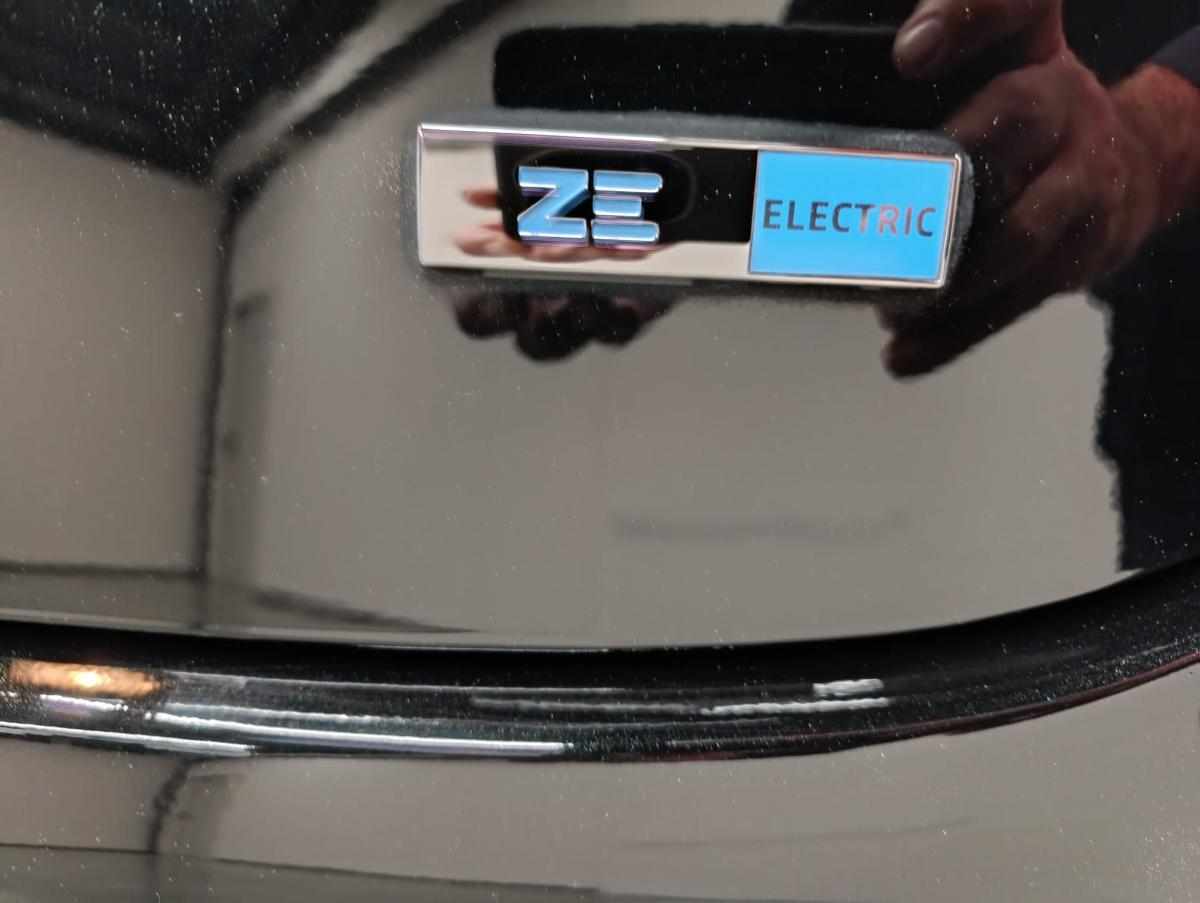renault-zoe-2021-eletrico-0cc