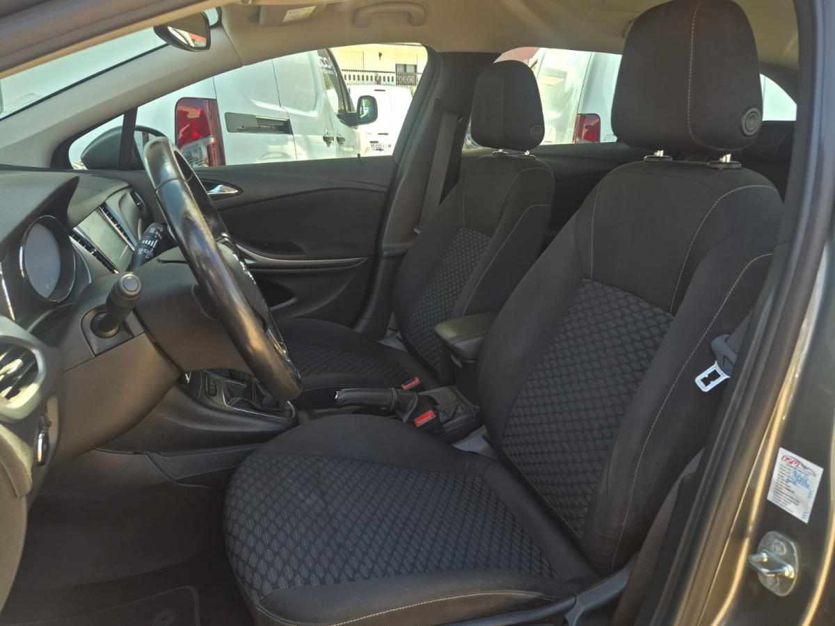opel-astra-sport-tourer-2018-diesel-1598cc