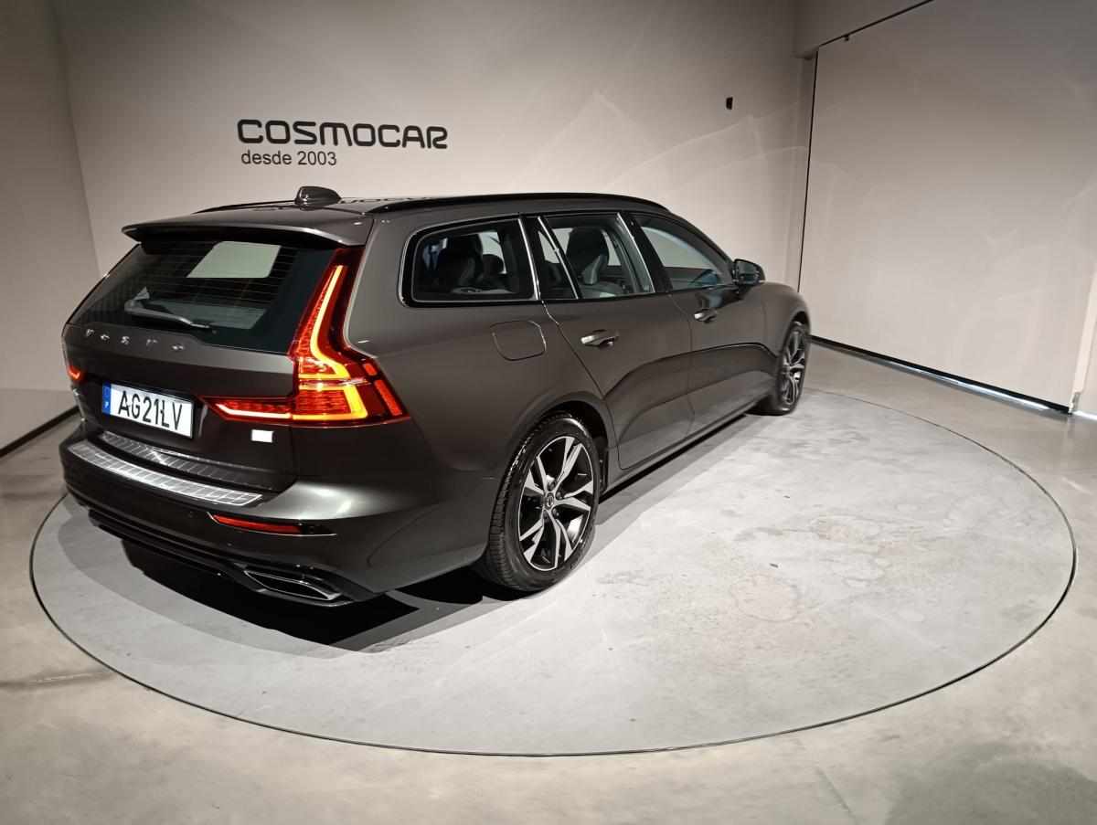 volvo-v60-t6-twin-engine-awd-2021-hibrido-a-gasolina-1969cc