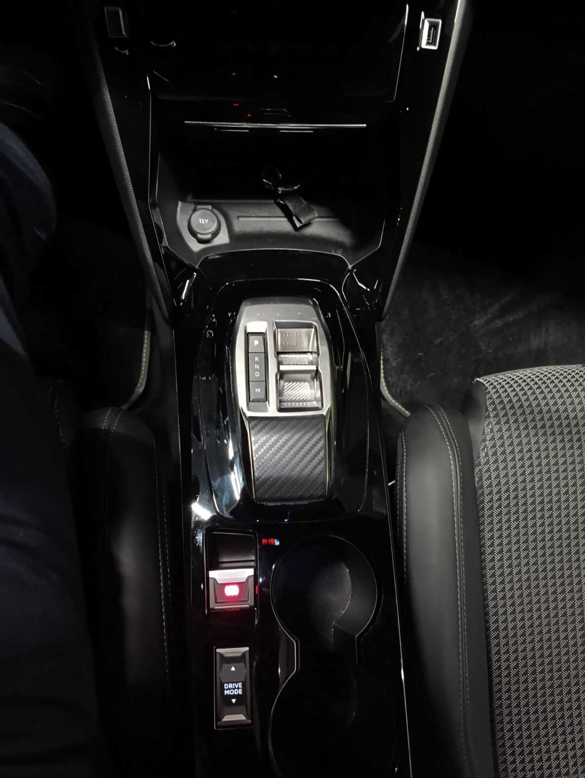 peugeot-2008-2023-diesel-1499cc