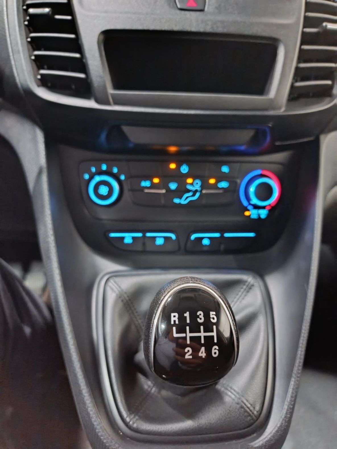 ford-transit-connect-2023-diesel-1499cc