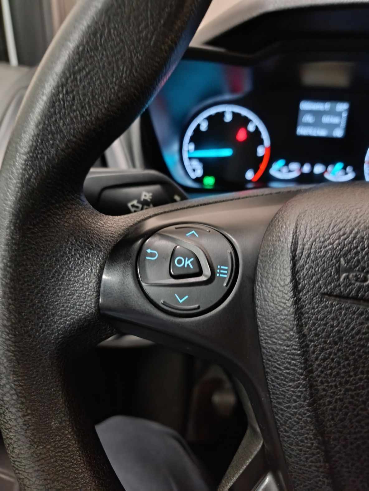 ford-transit-connect-2023-diesel-1499cc