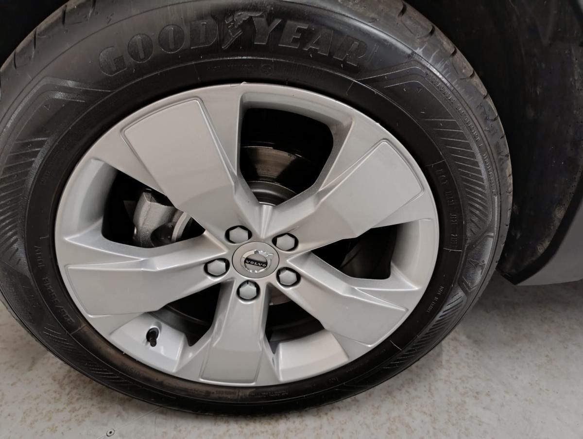 volvo-xc40-2022-gasolina-1477cc