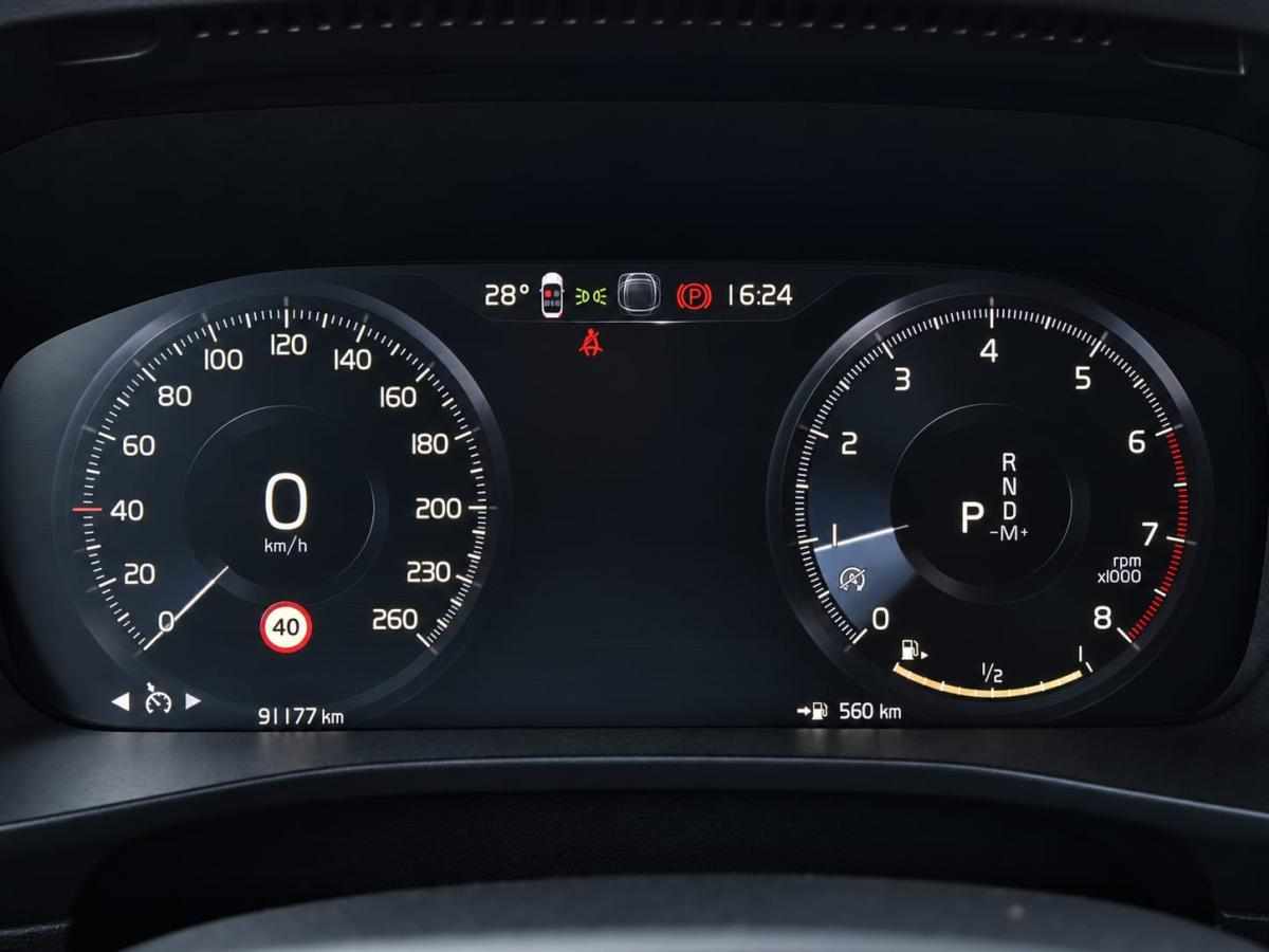 volvo-xc40-2024-gasolina-0cc