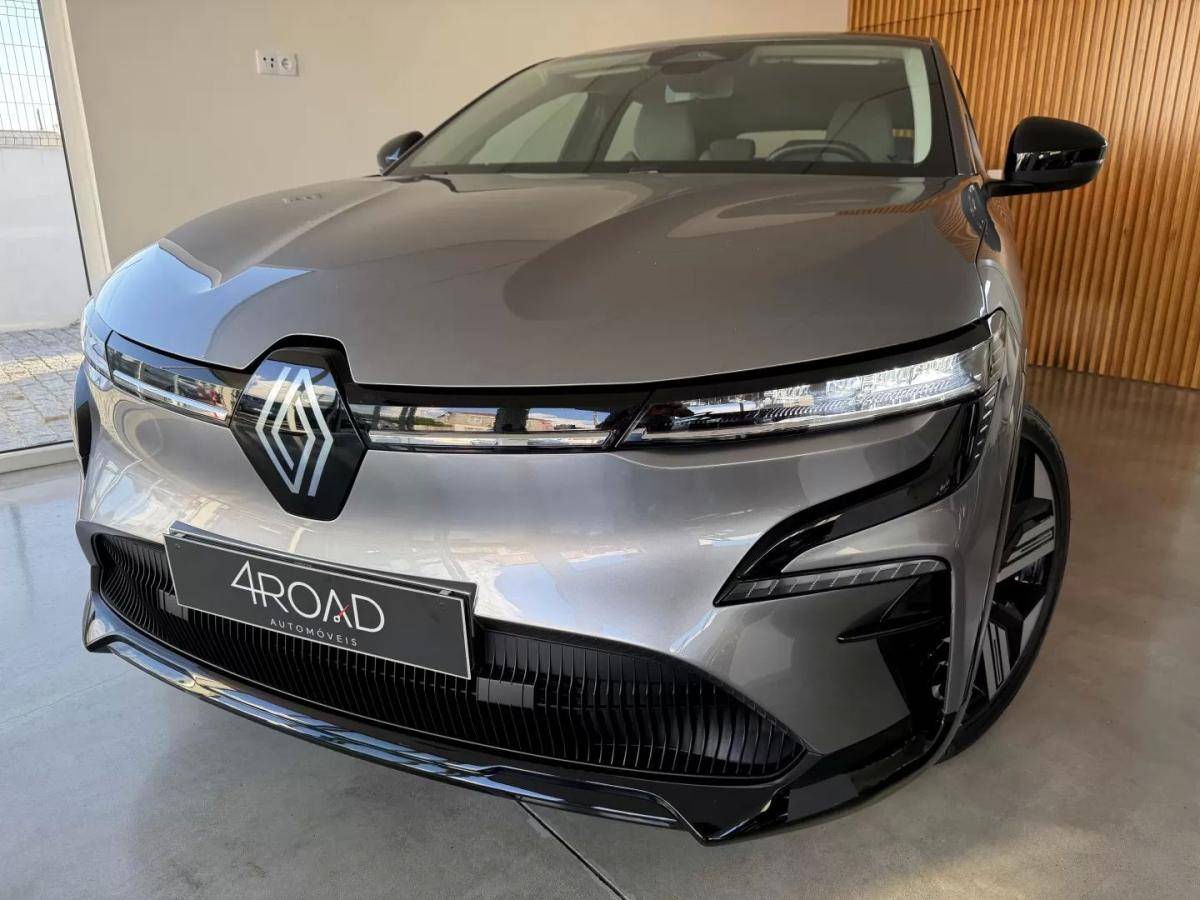 renault-megane-e-tech-2022-eletrico-0cc