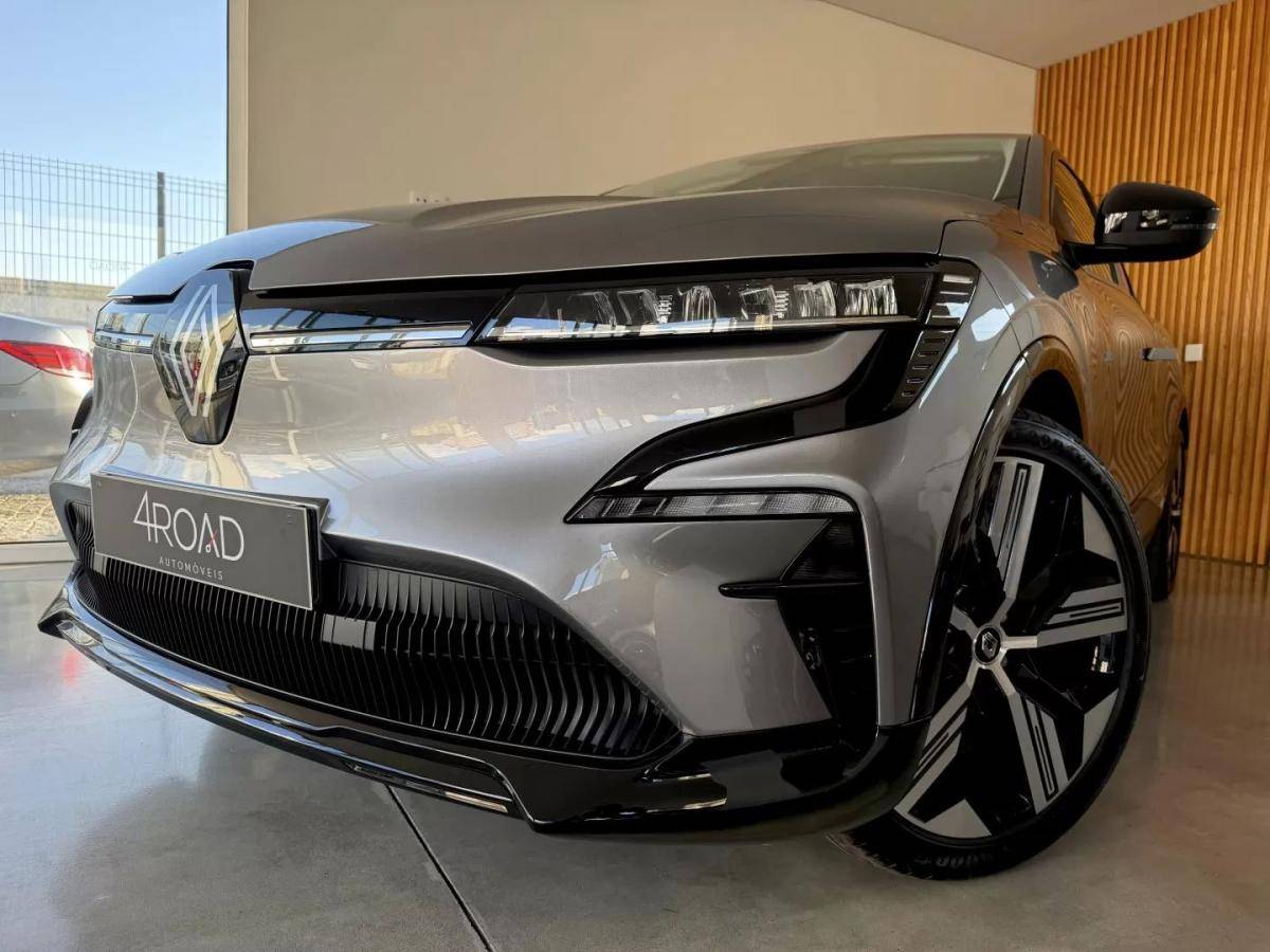 renault-megane-e-tech-2022-eletrico-0cc