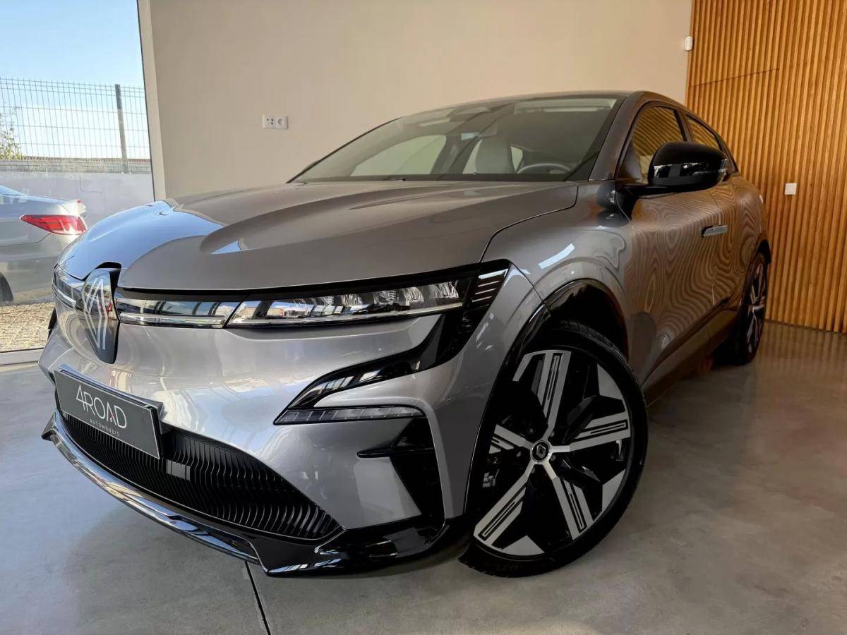renault-megane-e-tech-2022-eletrico-0cc