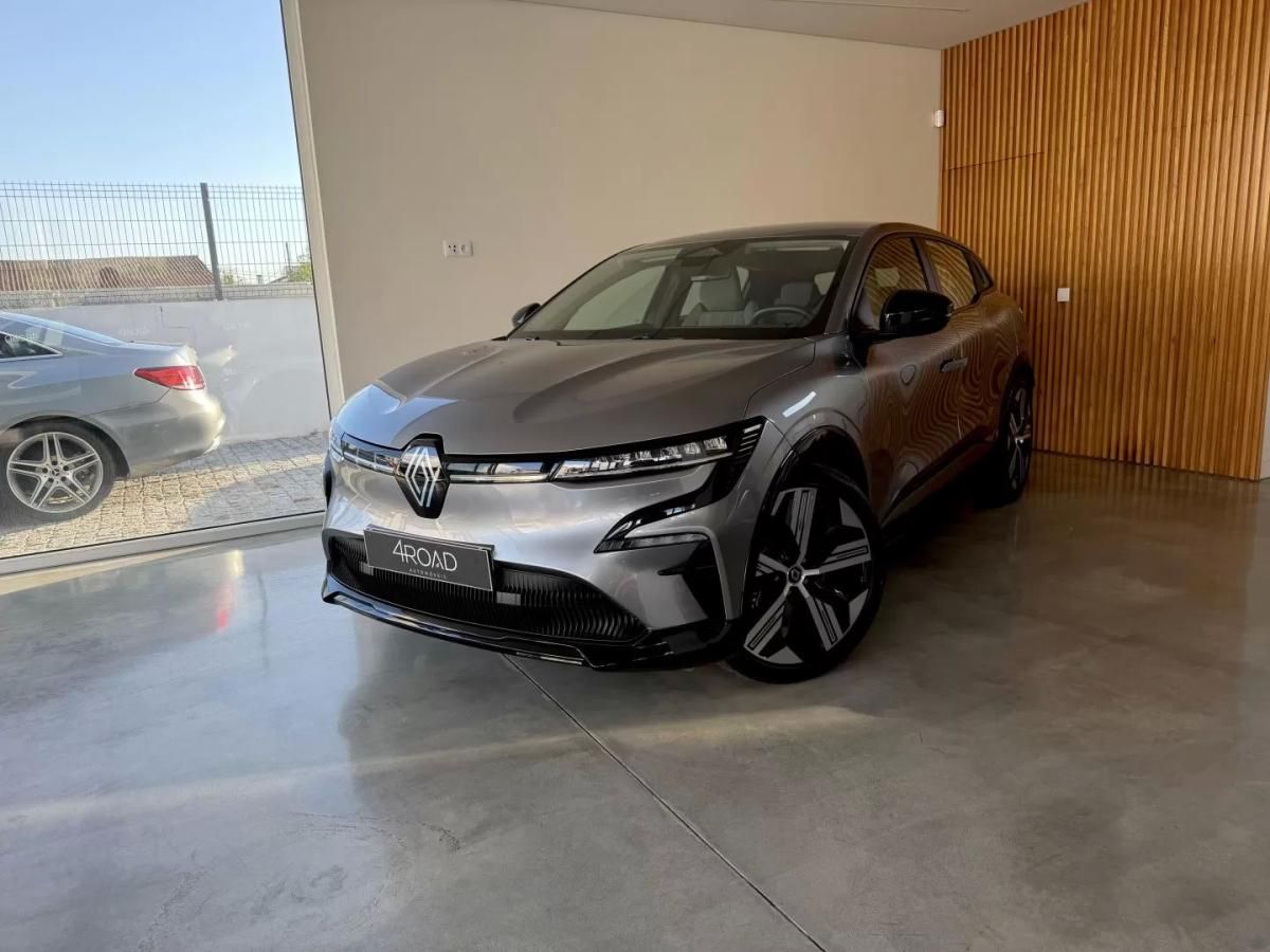 renault-megane-e-tech-2022-eletrico-0cc