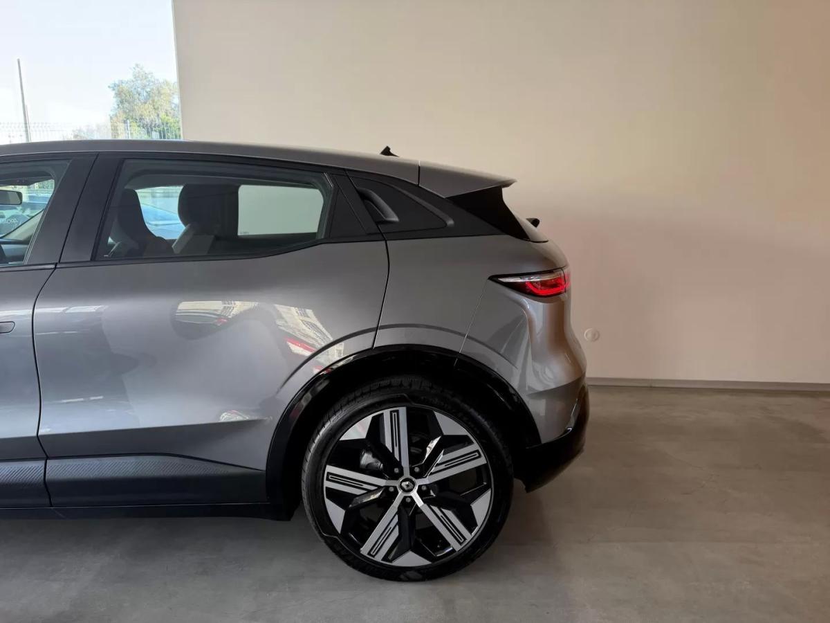 renault-megane-e-tech-2022-eletrico-0cc