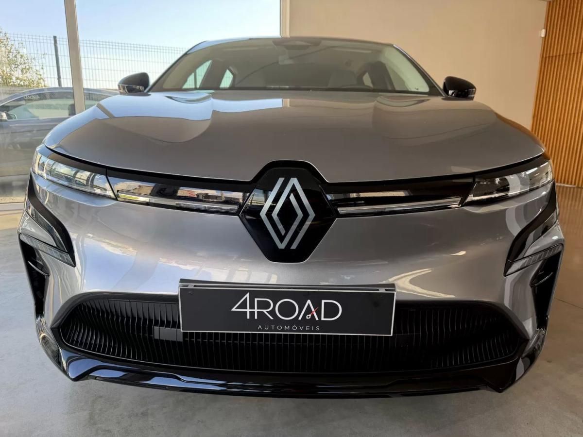 renault-megane-e-tech-2022-eletrico-0cc