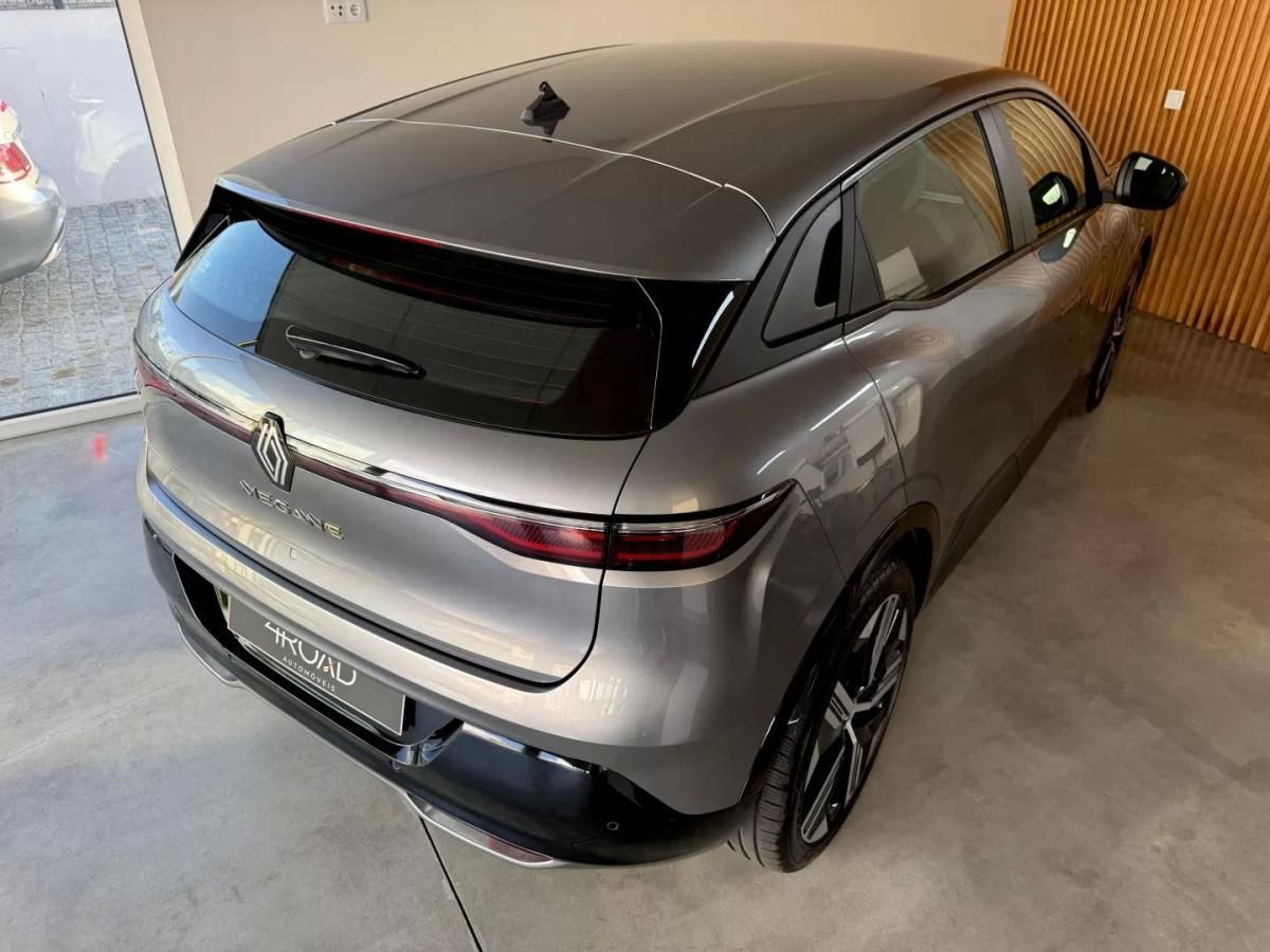 renault-megane-e-tech-2022-eletrico-0cc