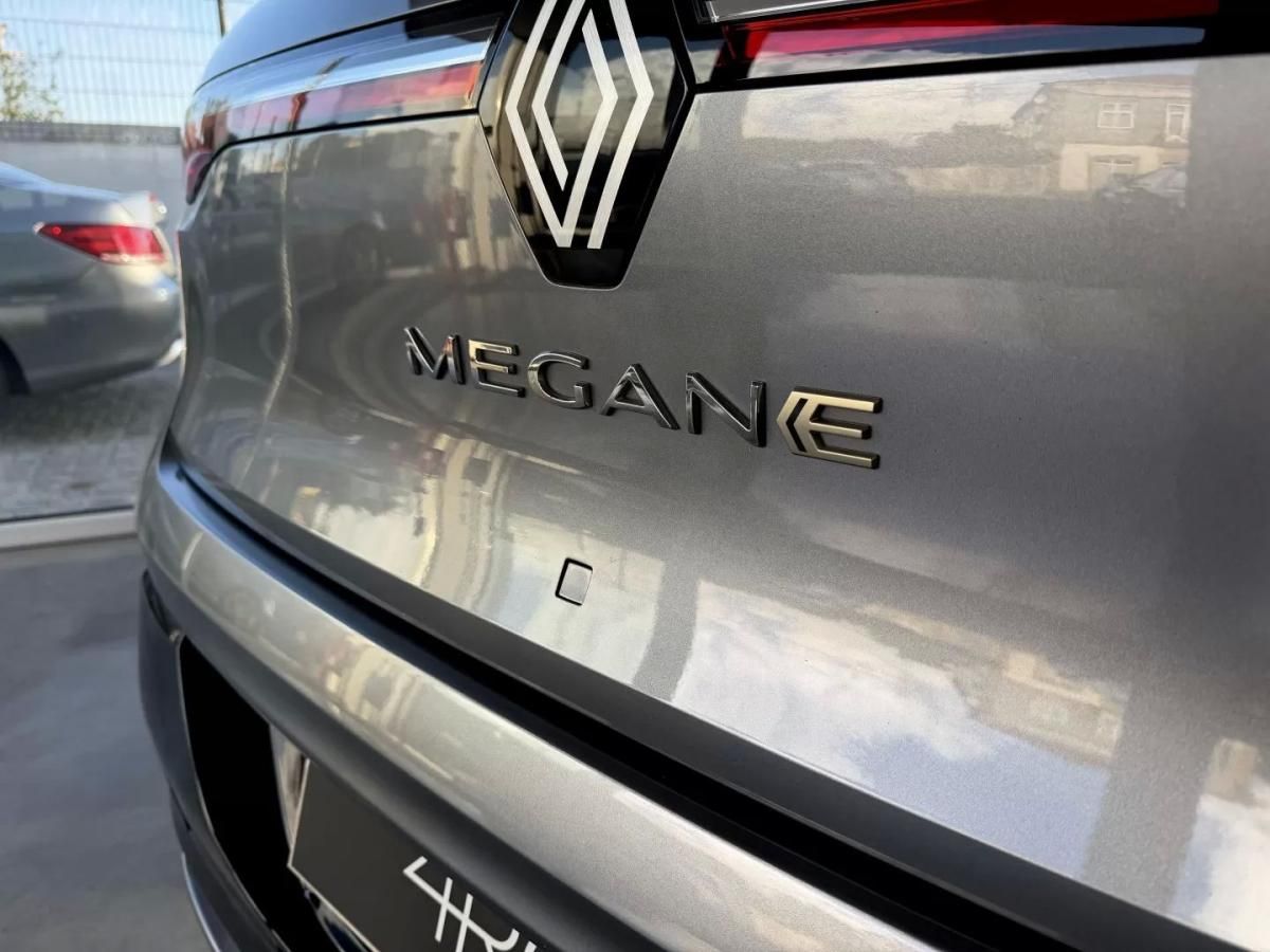 renault-megane-e-tech-2022-eletrico-0cc