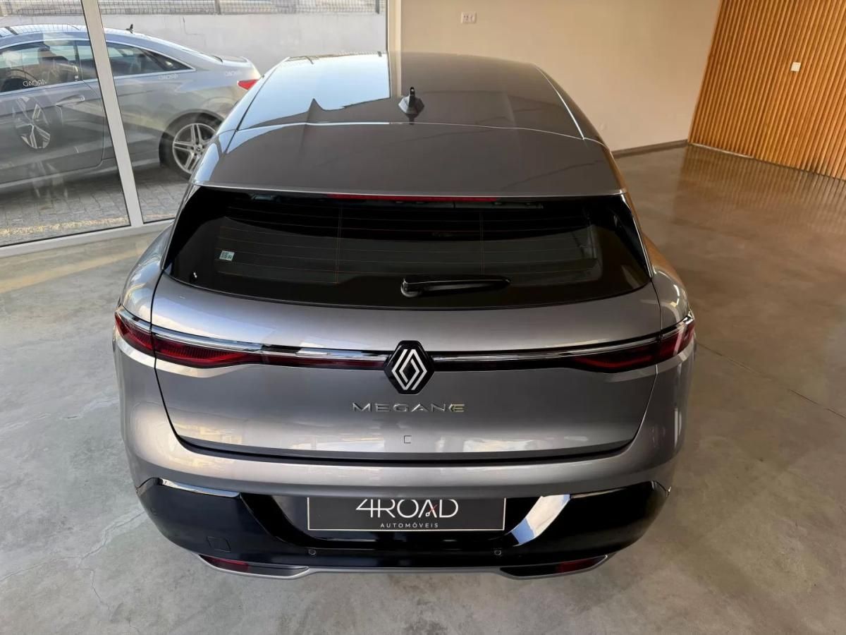 renault-megane-e-tech-2022-eletrico-0cc