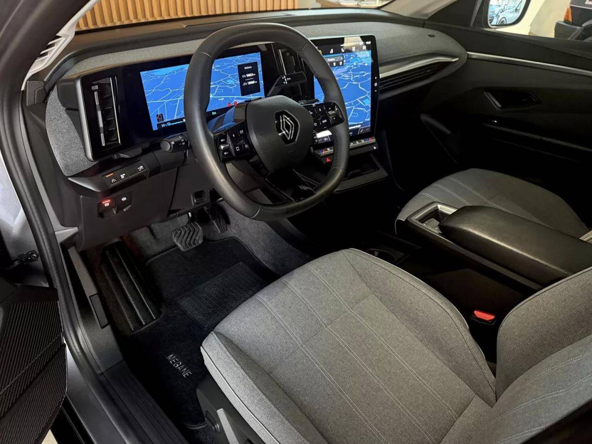 renault-megane-e-tech-2022-eletrico-0cc