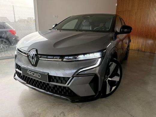 renault-megane-e-tech-2023-eletrico-200cc