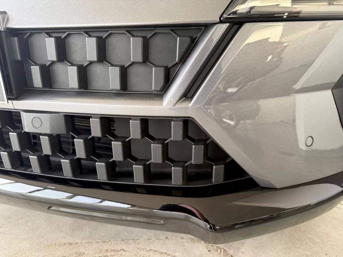 renault-megane-e-tech-2023-eletrico-200cc