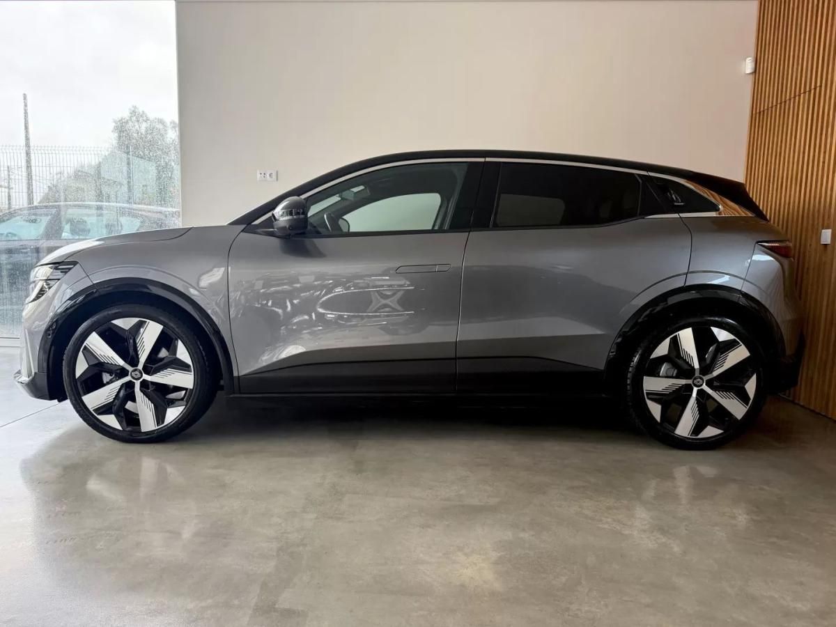 renault-megane-e-tech-2023-eletrico-200cc
