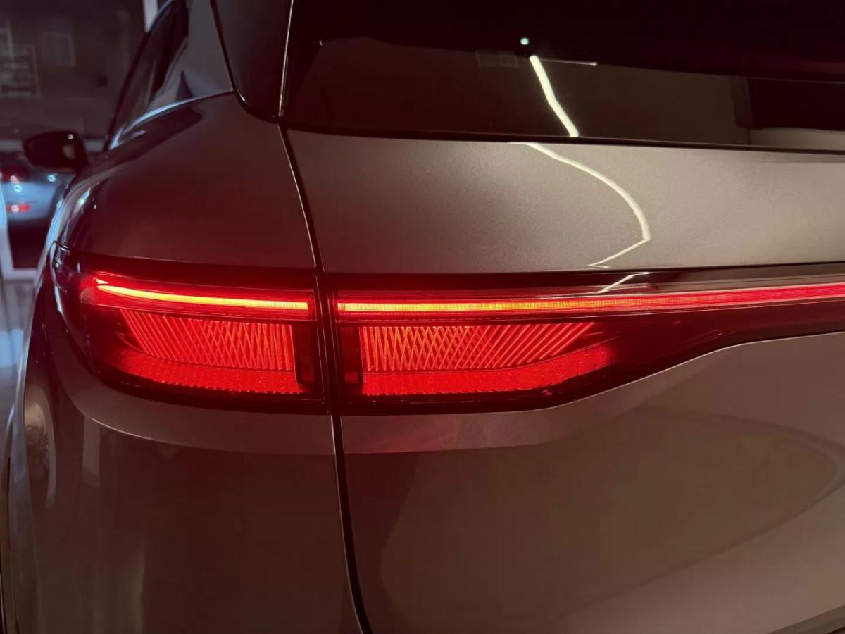 renault-megane-e-tech-2023-eletrico-200cc