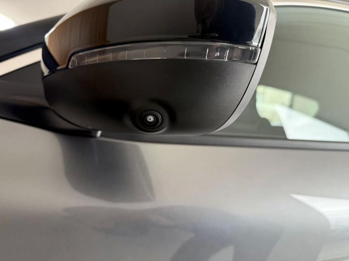 renault-megane-e-tech-2023-eletrico-200cc