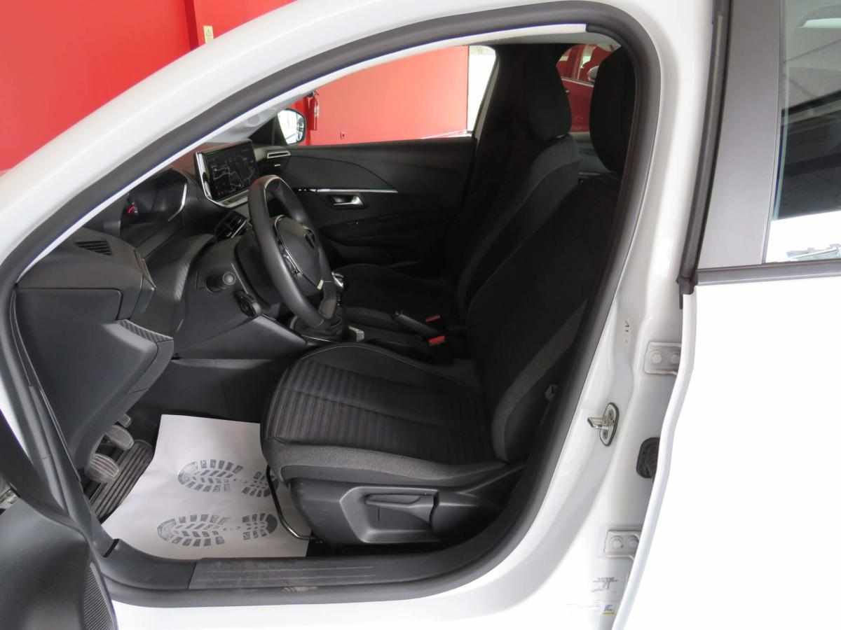 peugeot-208-1-2-puretech-2024-gasolina-1199cc