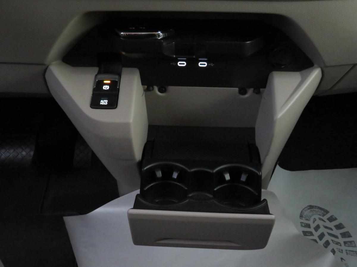 volkswagen-multivan-1-5-ehybrid-4motion-2025-hibrido-plug-in-1498cc