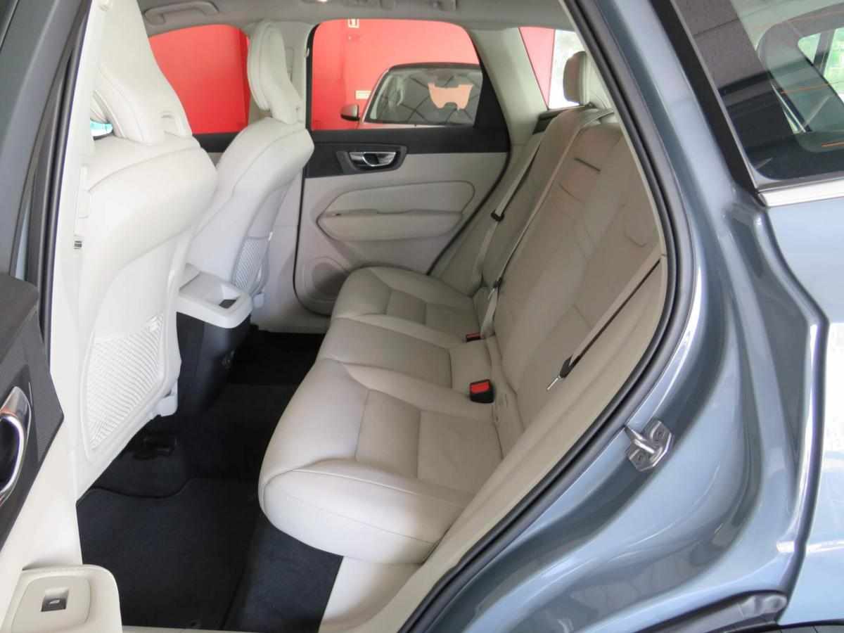 volvo-xc60-b4-2021-diesel-1969cc