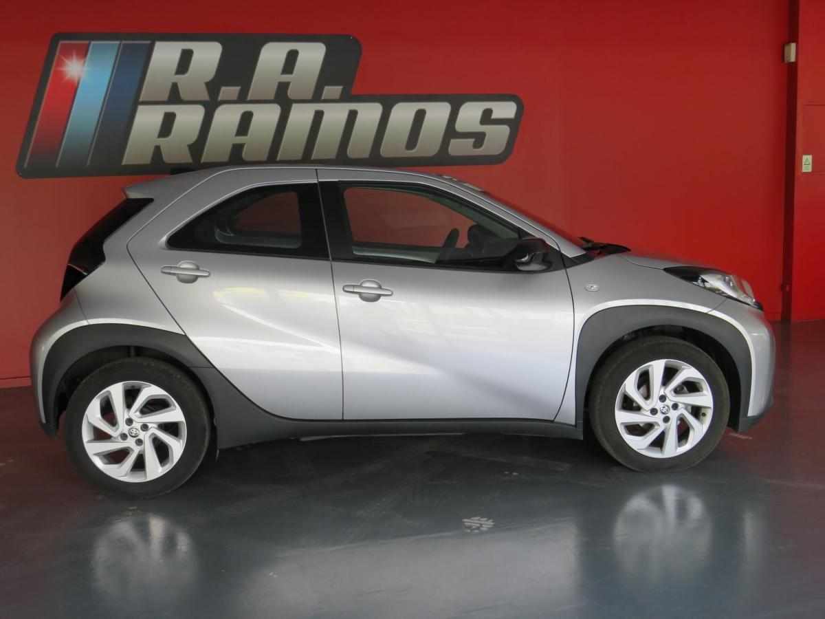 toyota-aygo-x-2023-gasolina-998cc