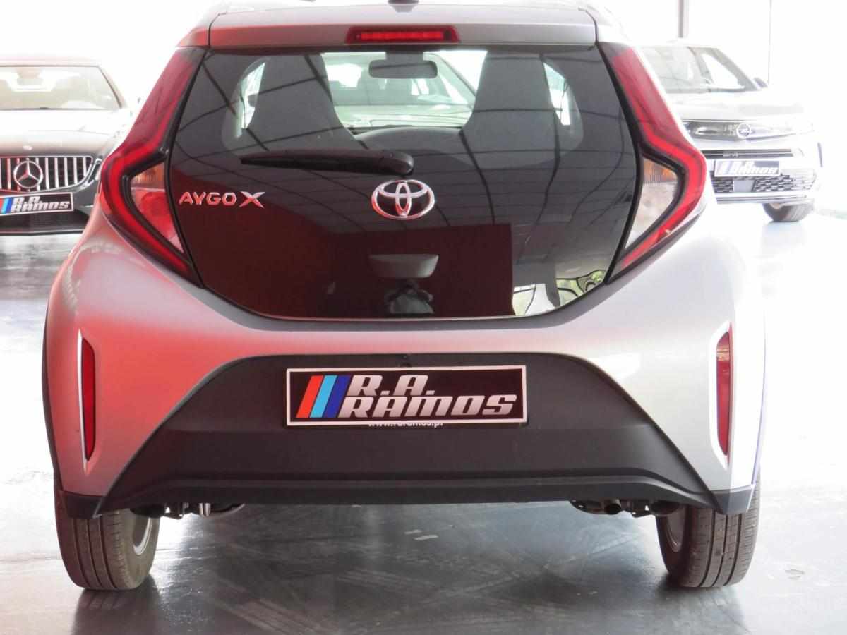 toyota-aygo-x-2023-gasolina-998cc