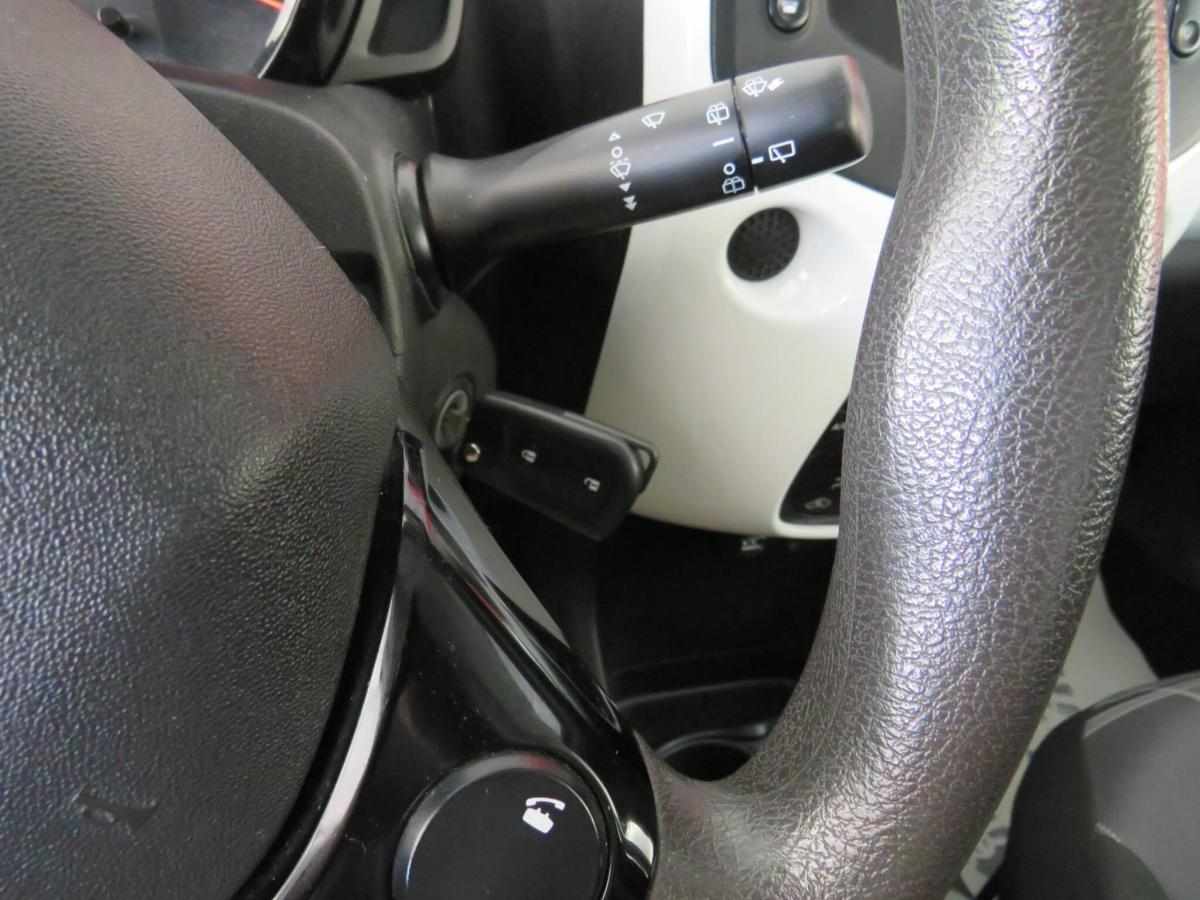 peugeot-108-1-0-vti-2017-gasolina-998cc