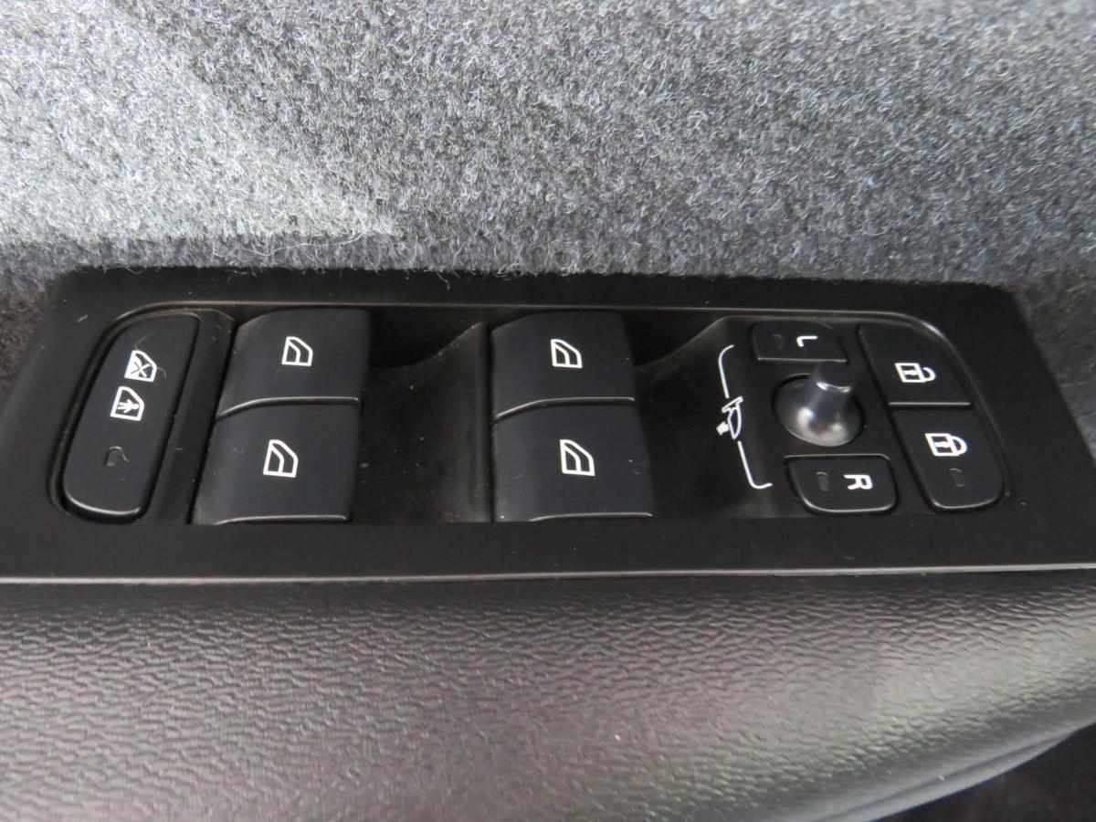 volvo-xc40-1-5-t2-2021-gasolina-1477cc