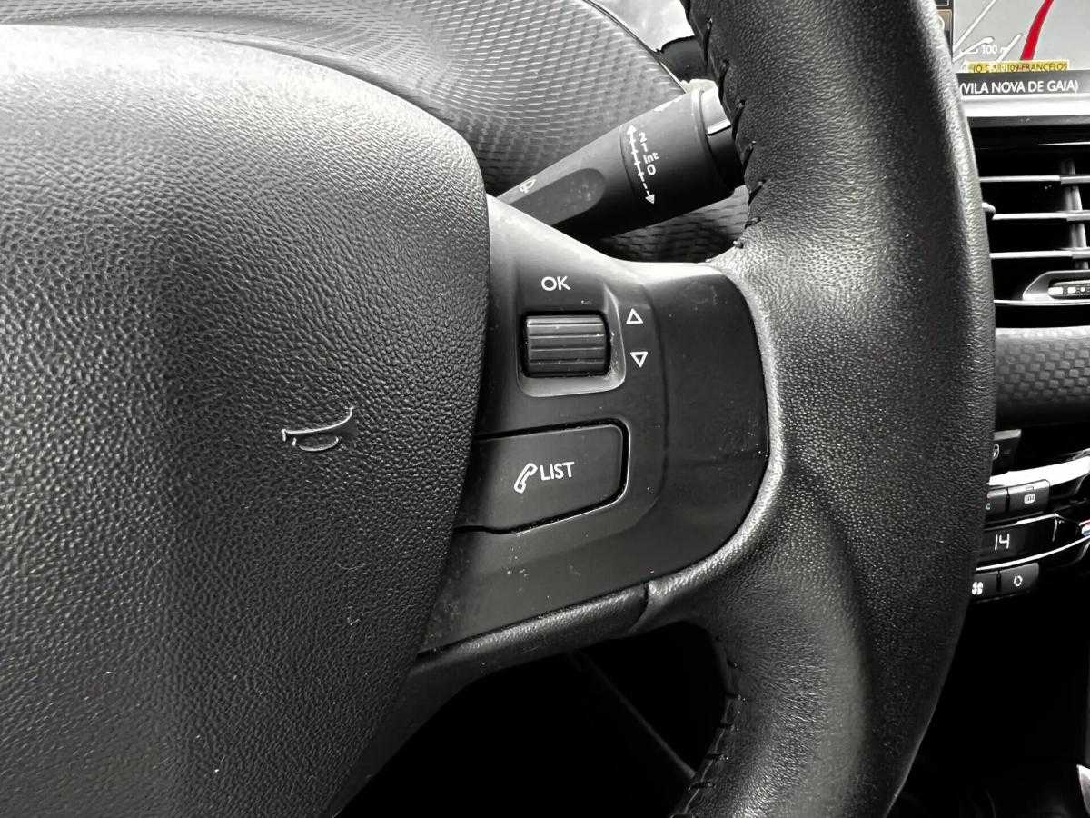 peugeot-2008-2016-gasolina-1199cc