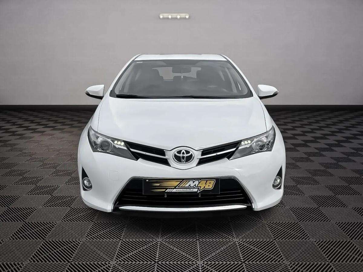 toyota-auris-2013-diesel-1364cc
