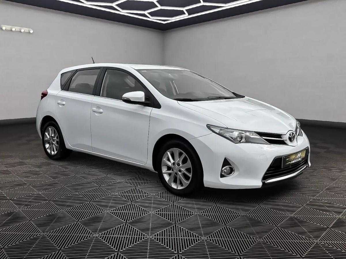 toyota-auris-2013-diesel-1364cc