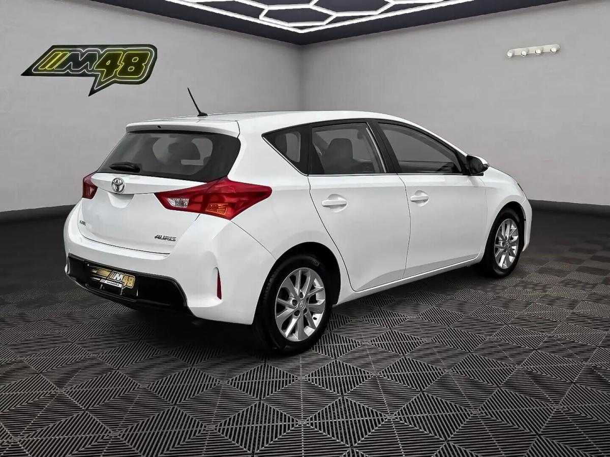 toyota-auris-2013-diesel-1364cc