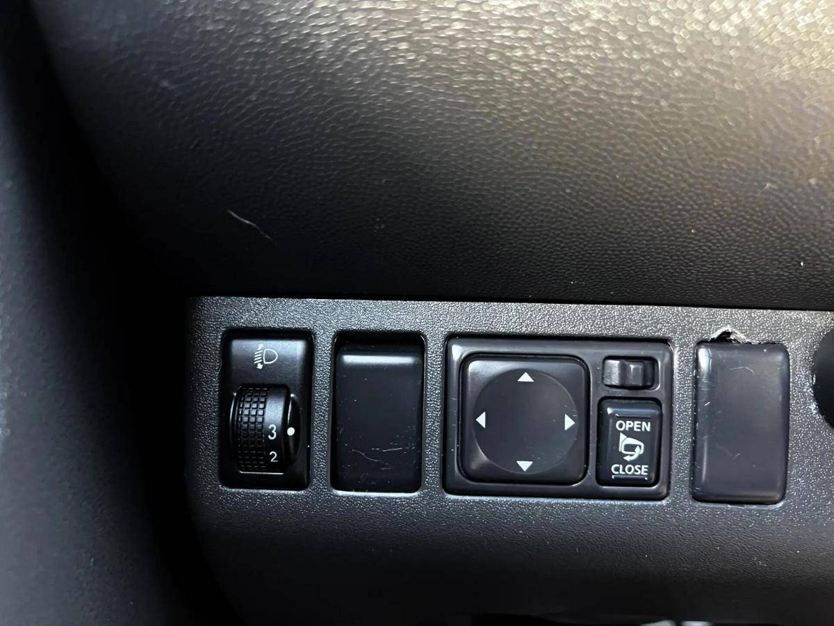 nissan-navara-2011-diesel-2488cc