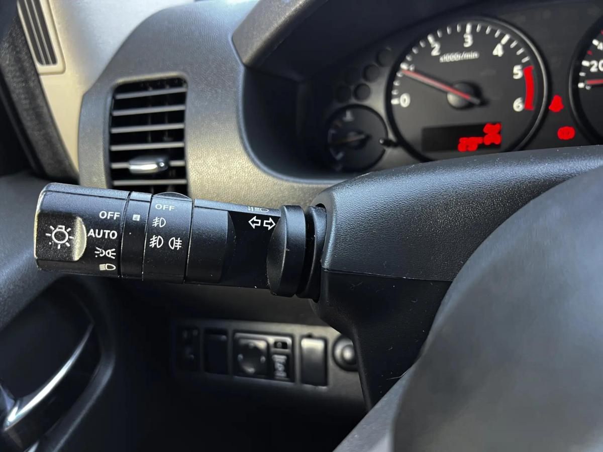 nissan-navara-2011-diesel-2488cc