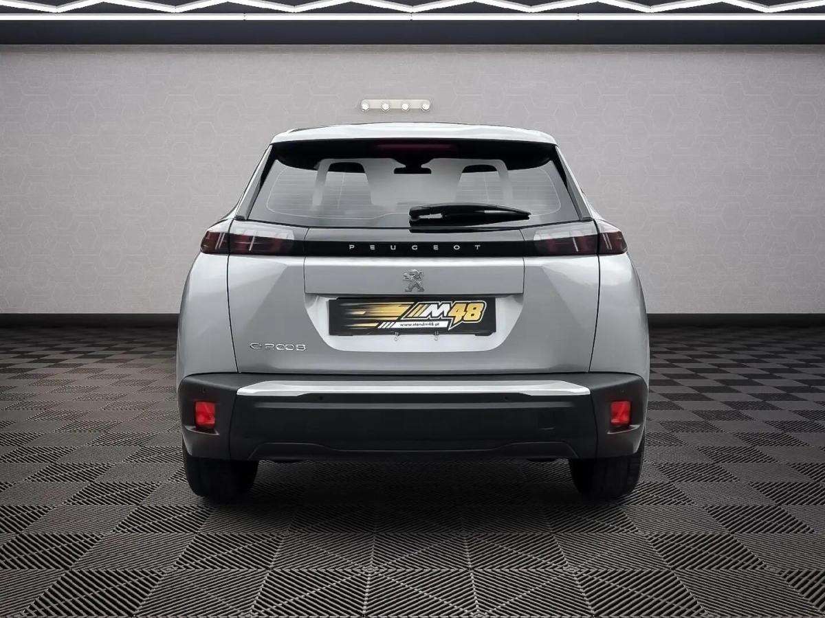 peugeot-e-2008-2022-eletrico-0cc