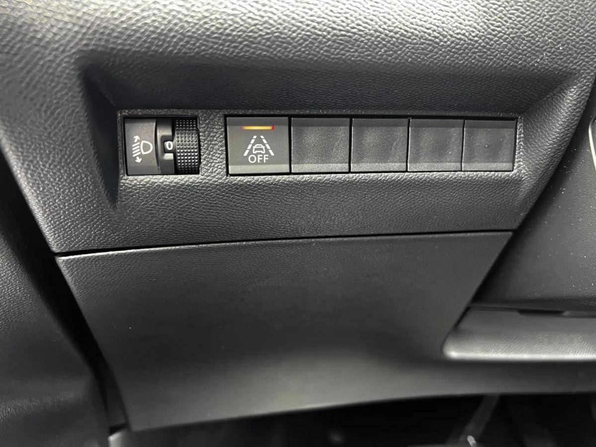 peugeot-e-2008-2022-eletrico-0cc