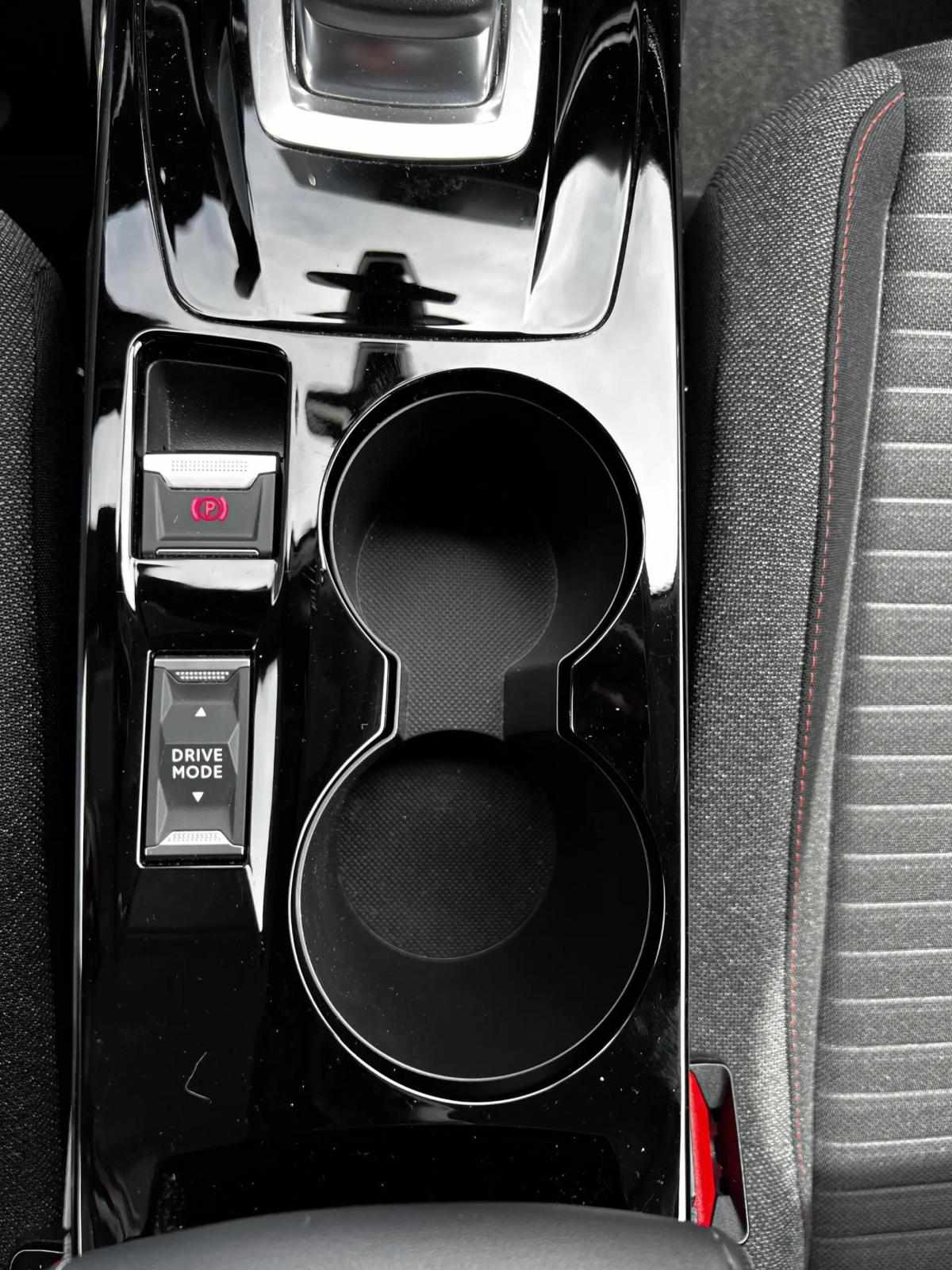 peugeot-e-2008-2022-eletrico-0cc