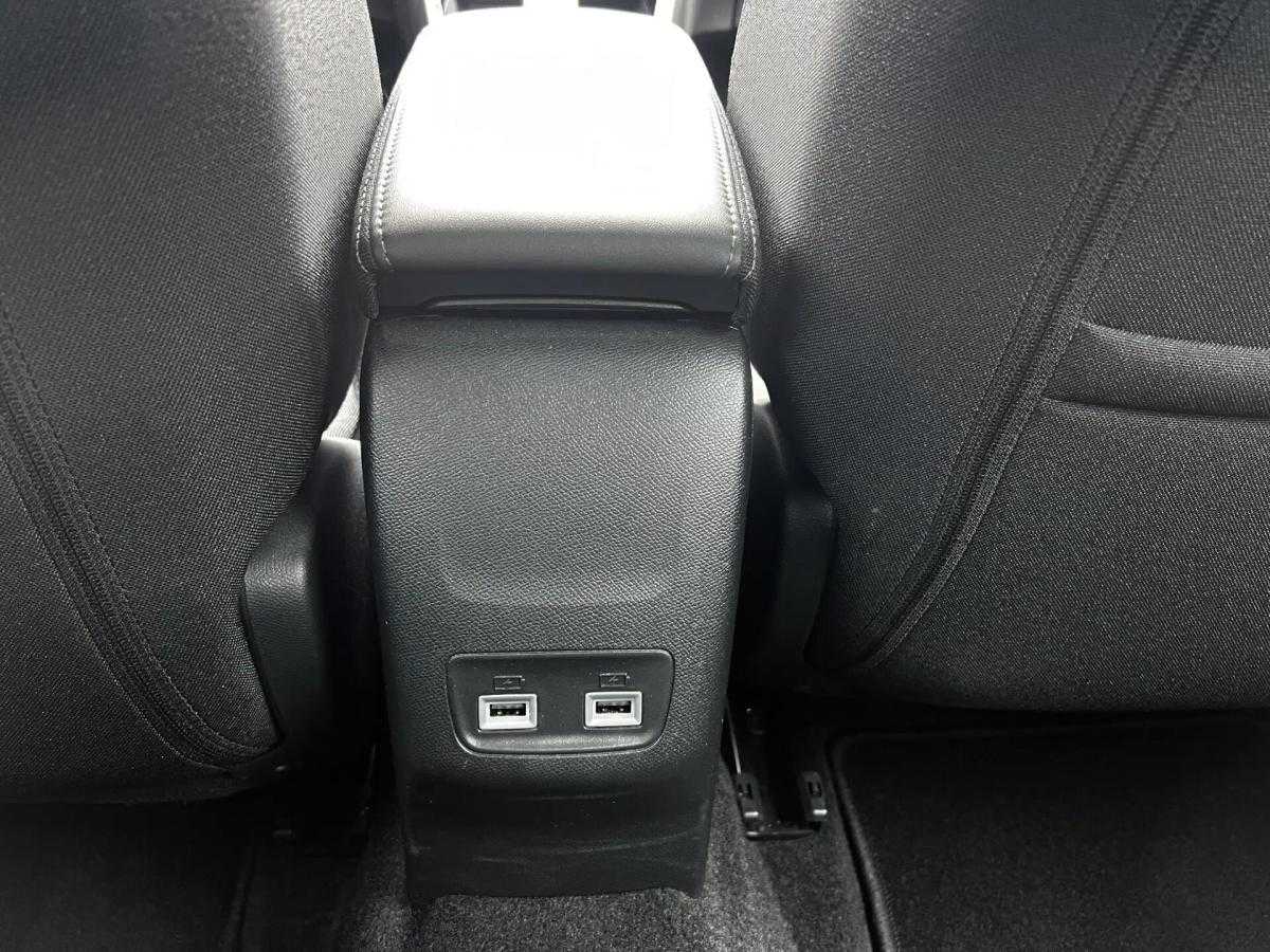 peugeot-e-2008-2022-eletrico-0cc