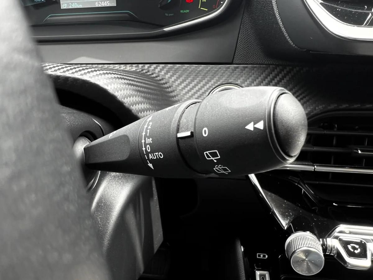 peugeot-e-2008-2022-eletrico-0cc