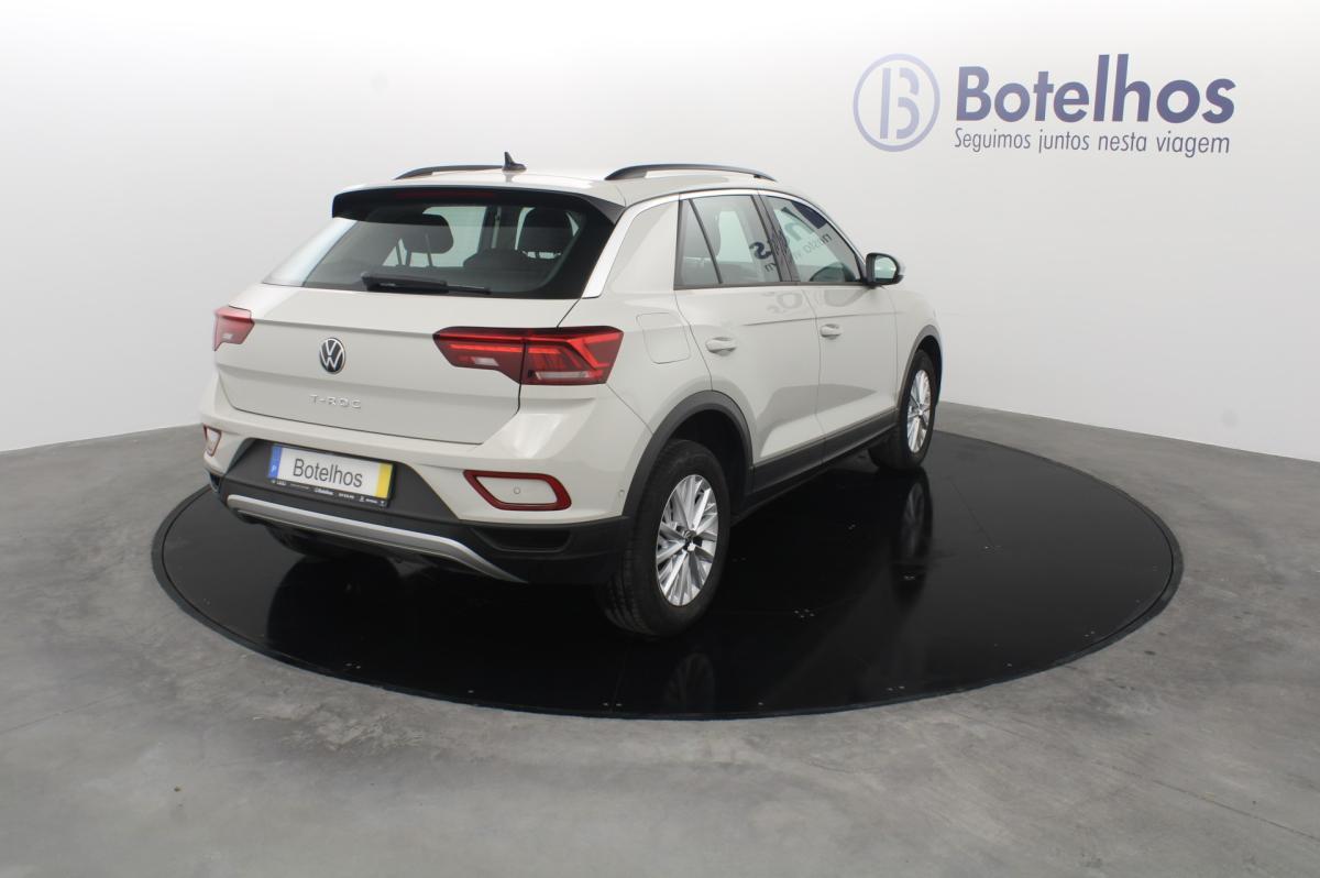volkswagen-t-roc-2023-gasolina-999cc