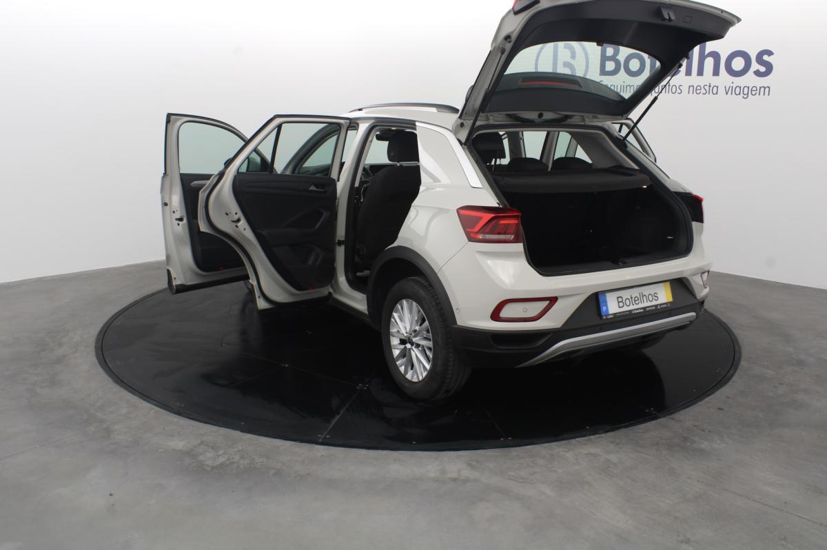 volkswagen-t-roc-2023-gasolina-999cc