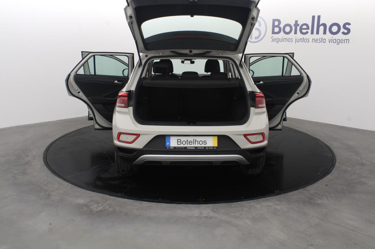 volkswagen-t-roc-2023-gasolina-999cc