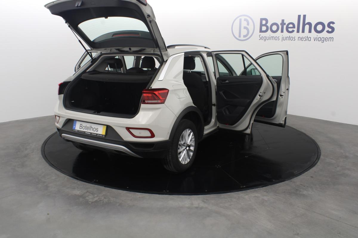 volkswagen-t-roc-2023-gasolina-999cc