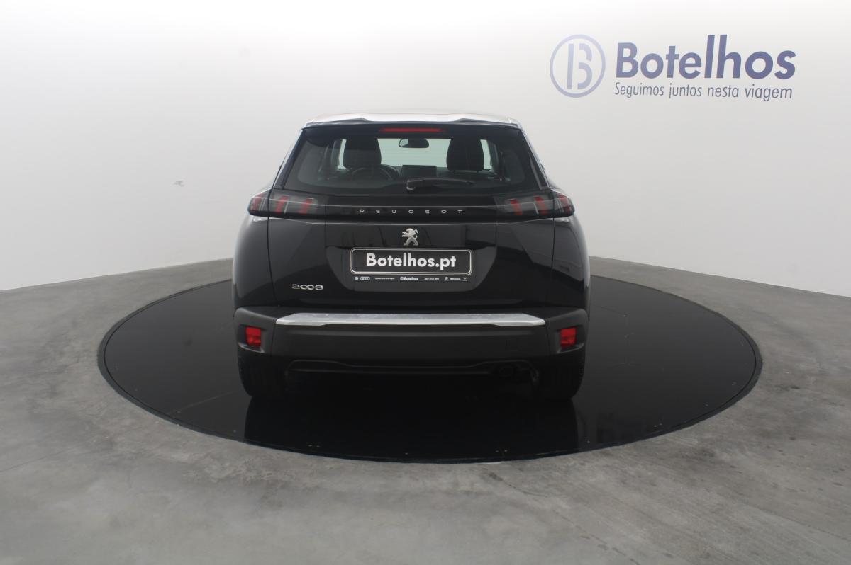 peugeot-2008-2021-gasolina-1199cc